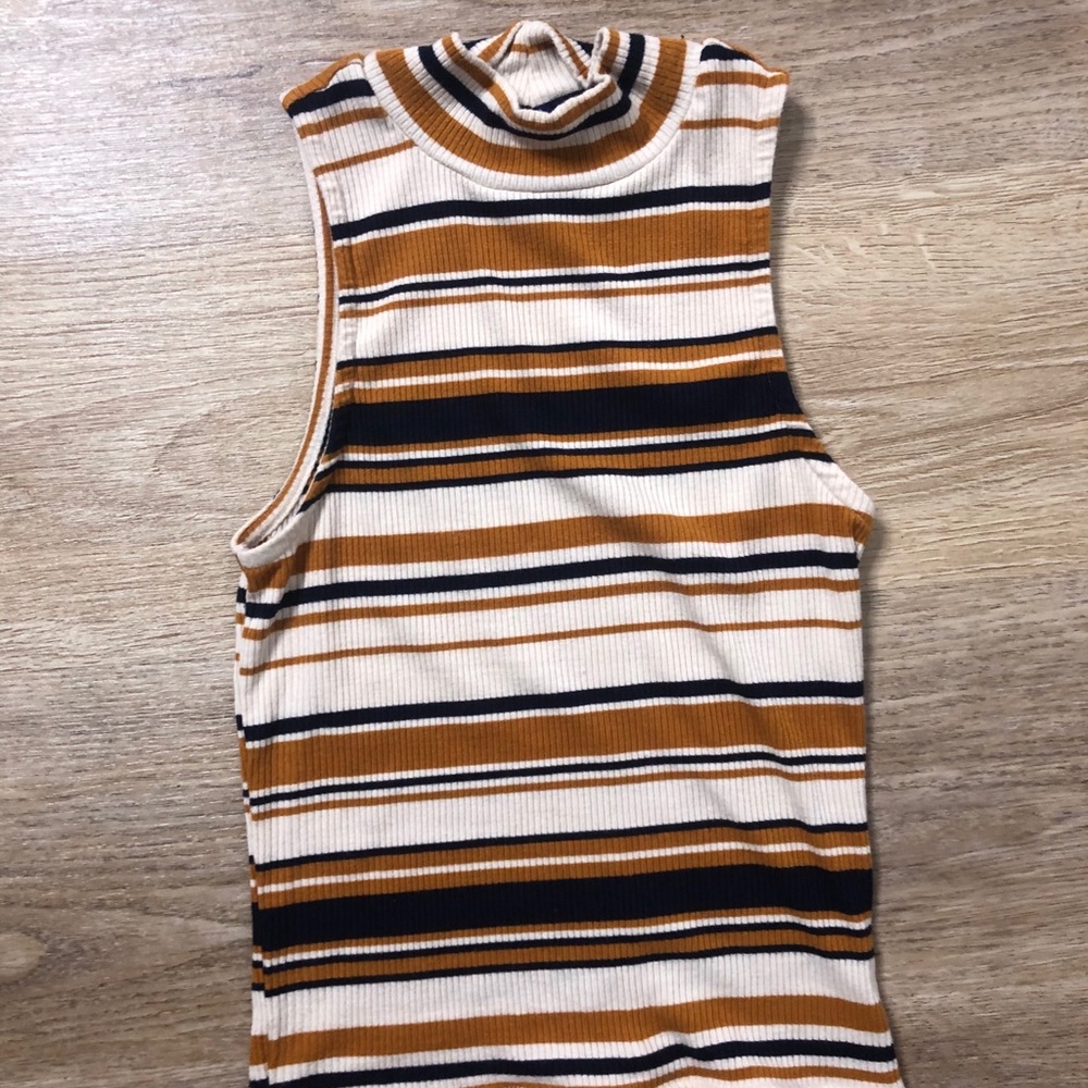 Turtle-Neck Tank